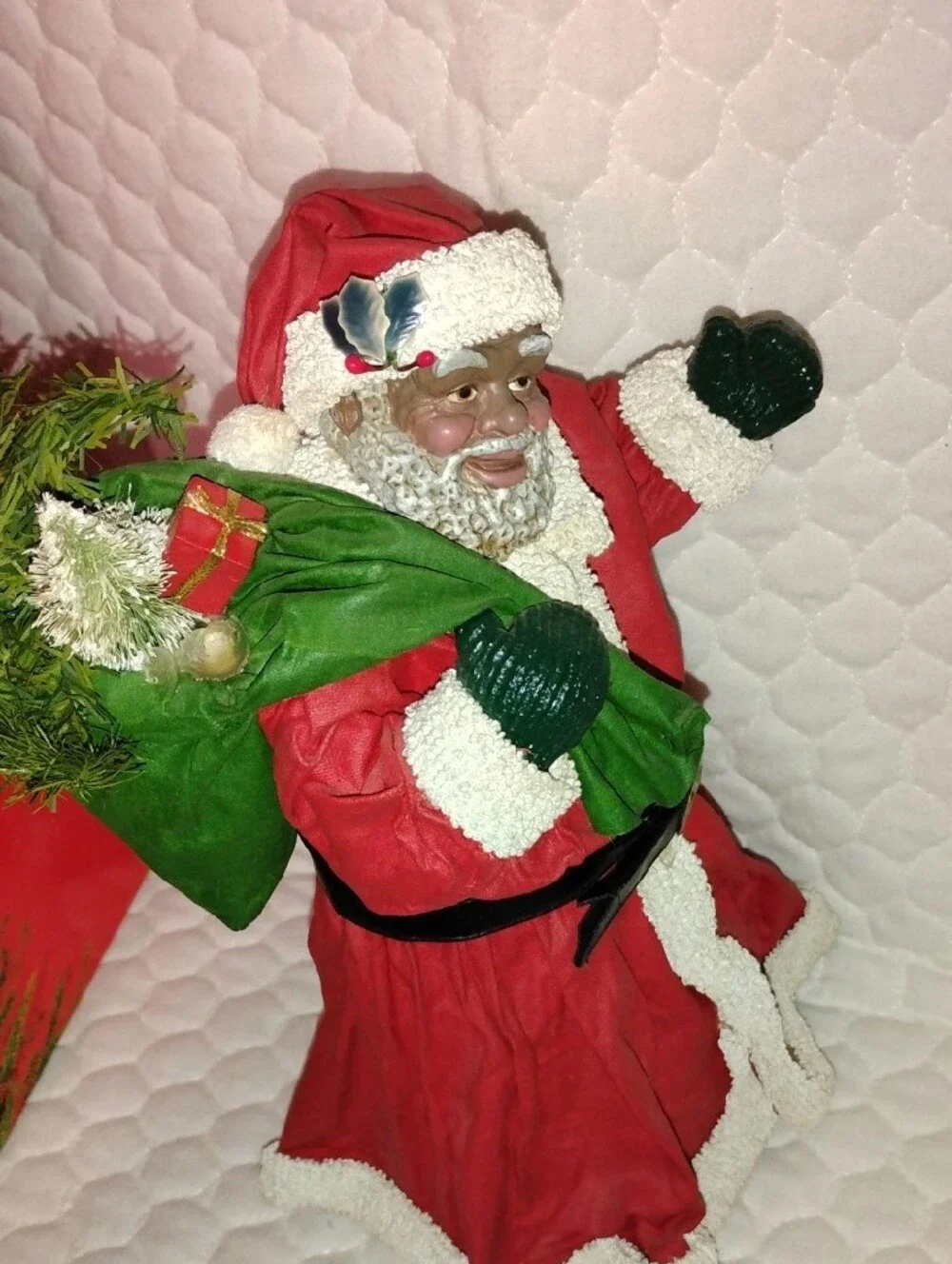 Dept 56 Possible Dreams Clothtique Black Santa 